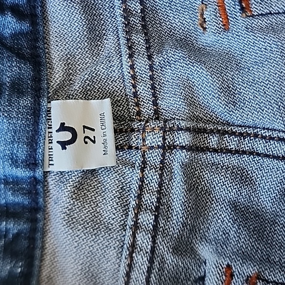 True Religion Mid Rise Bermuda Emma Jean Shorts size 27 - Picture 3 of 8